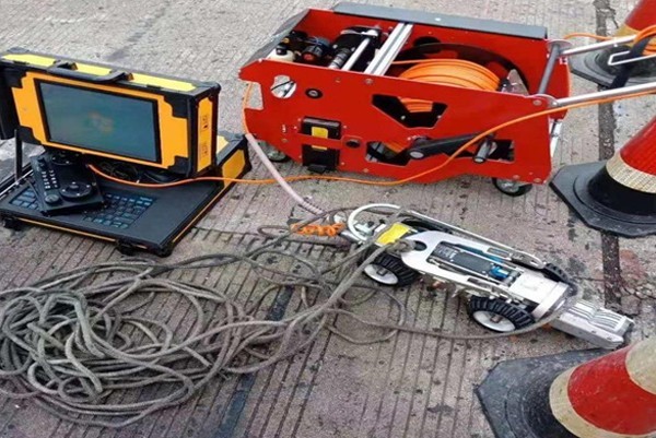 建平CCTV管道检测机器人